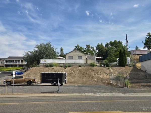 903 16th Ave., Lewiston, ID 83501