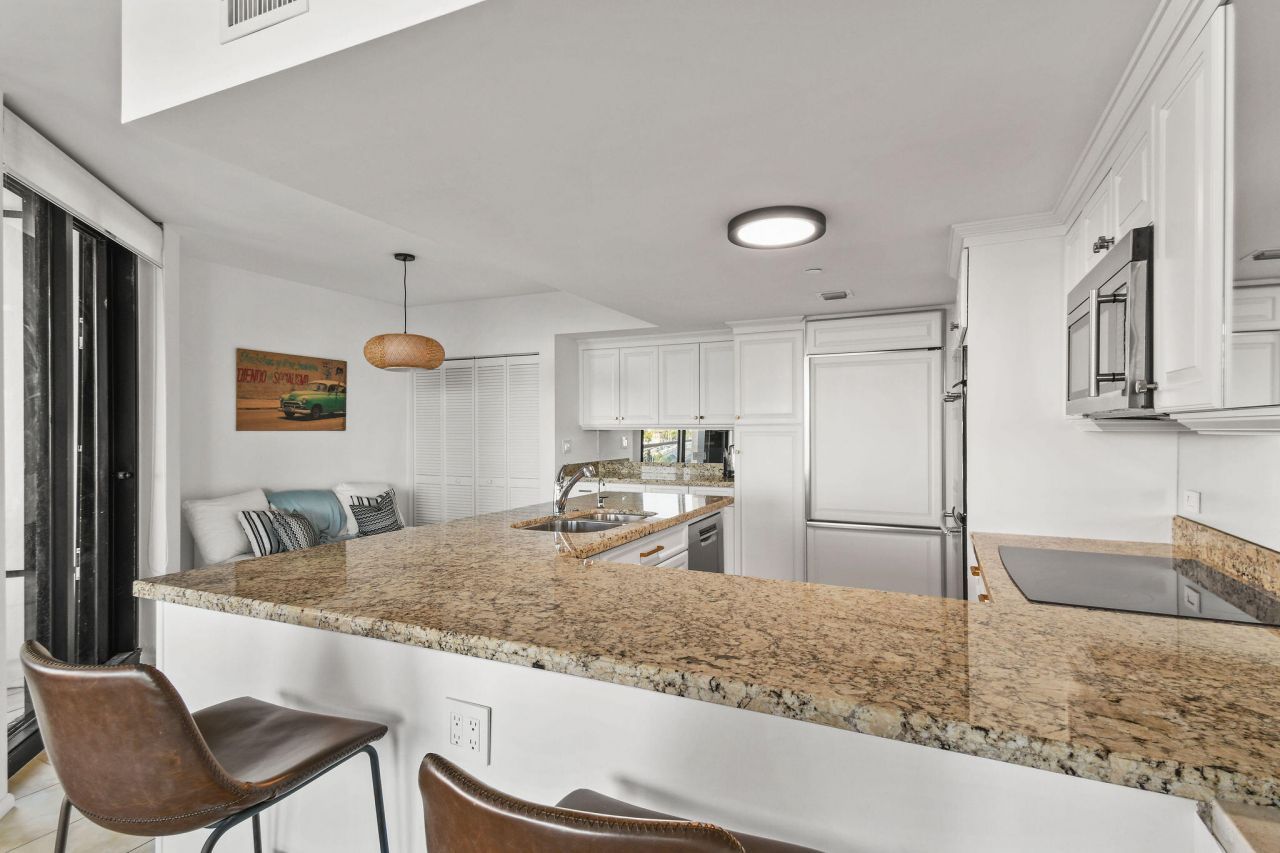 529 S Flagler Drive, Unit 9h, West Palm Beach, FL 33401 Photo