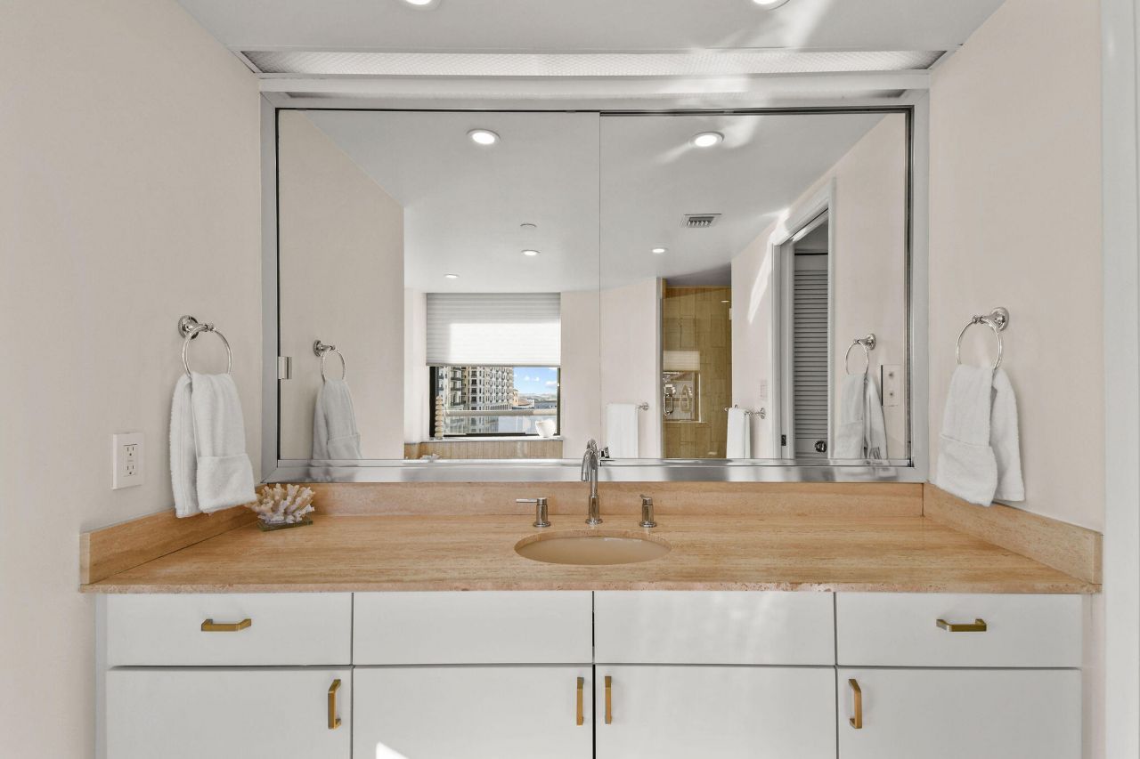 529 S Flagler Drive, Unit 9h, West Palm Beach, FL 33401 Photo