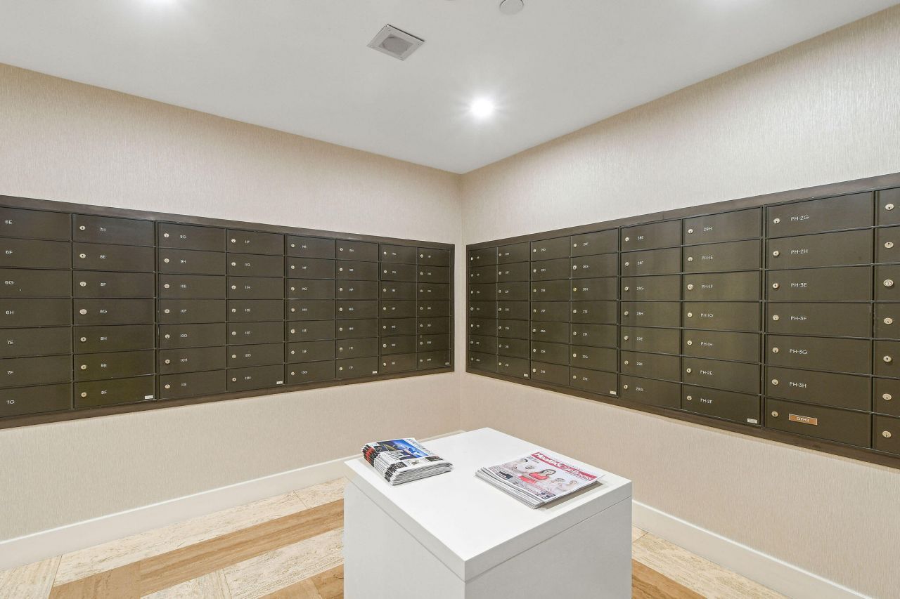 529 S Flagler Drive, Unit 9h, West Palm Beach, FL 33401 Photo