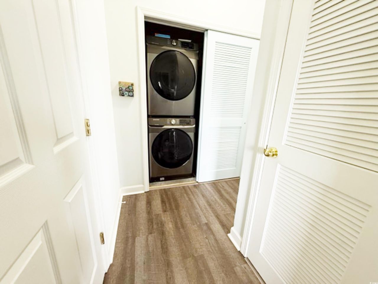 224 Castle Dr. Photo 16