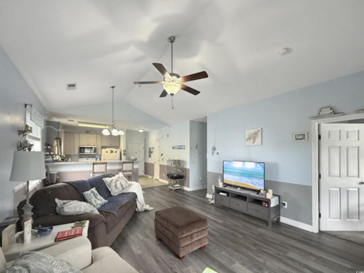 224 Castle Dr. Photo 8