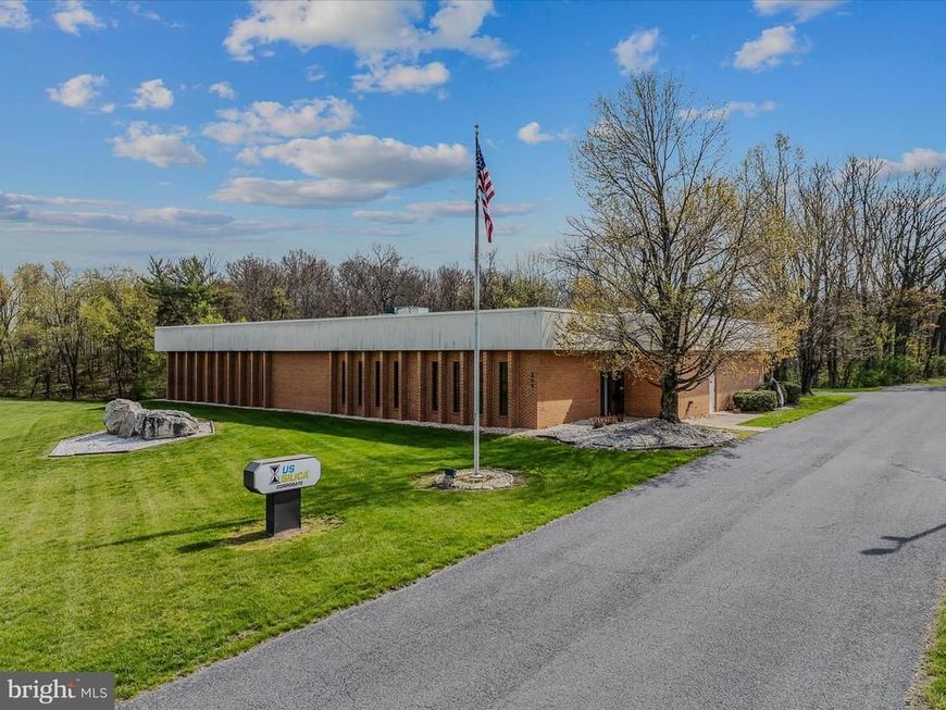 204 Sand Mine Road, Berkeley Springs, WV 25411 Main Photo