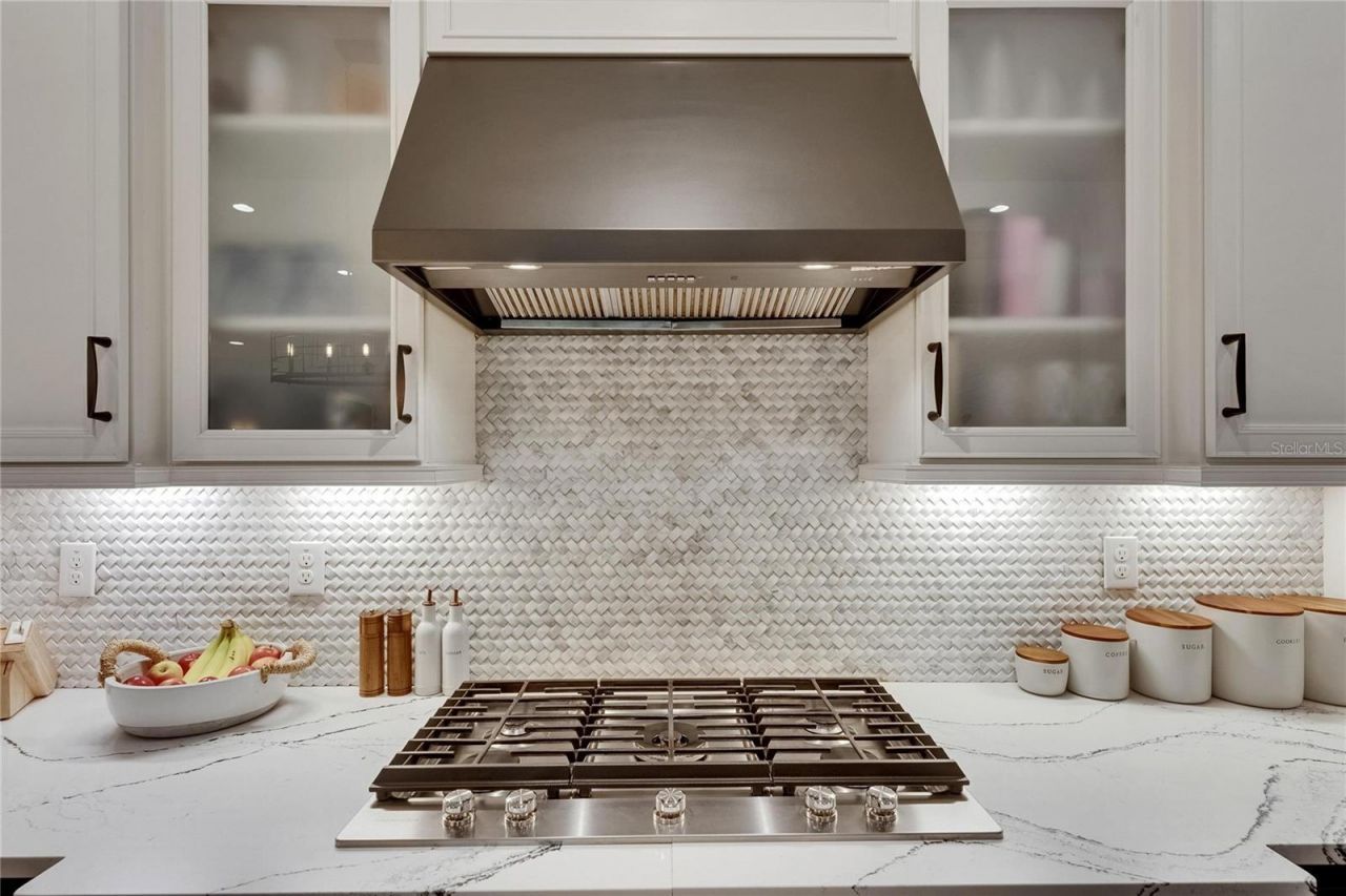 14421 Swiss Bridge Drive, Lithia, FL 33547 Photo