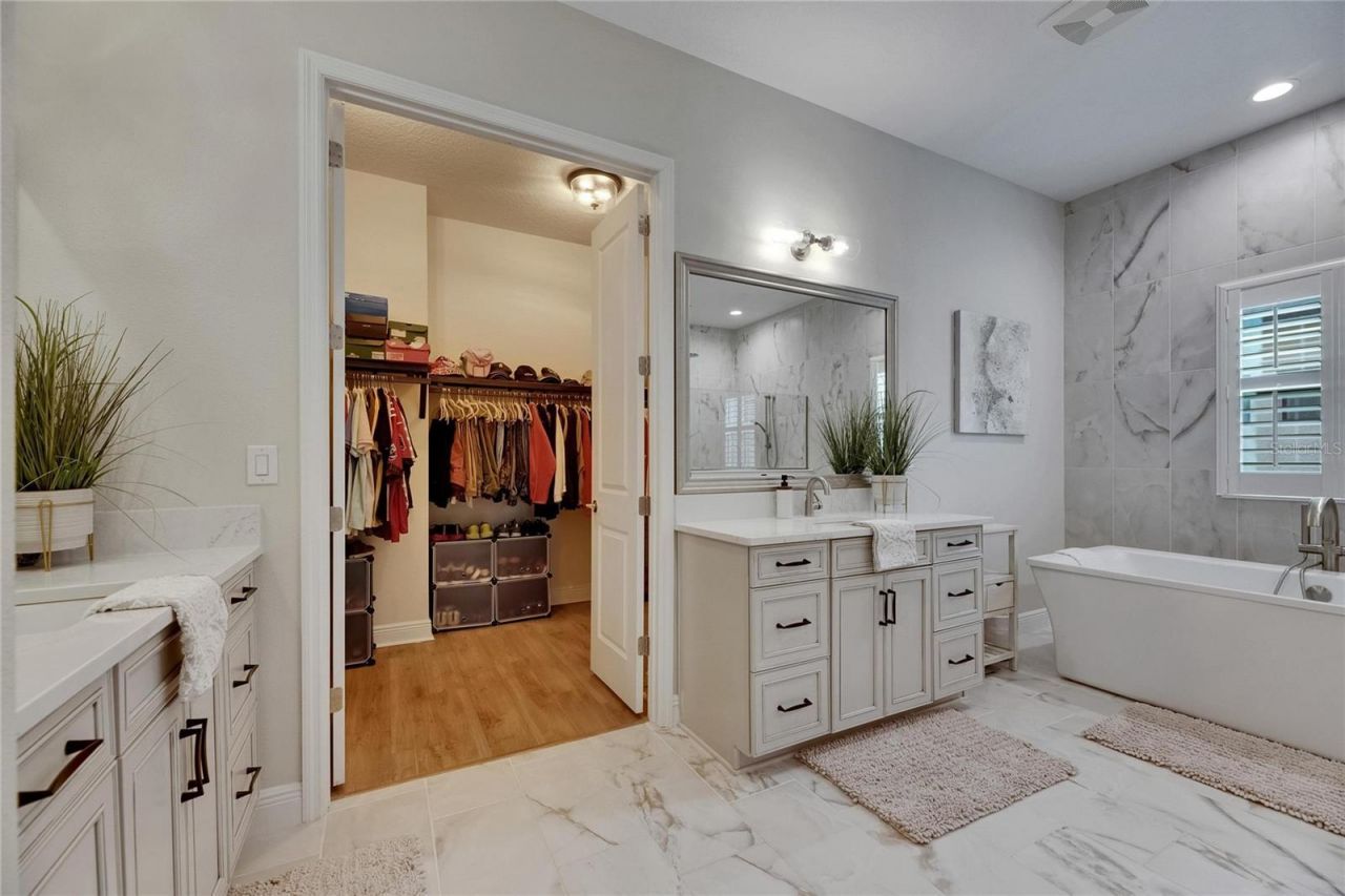 14421 Swiss Bridge Drive, Lithia, FL 33547 Photo