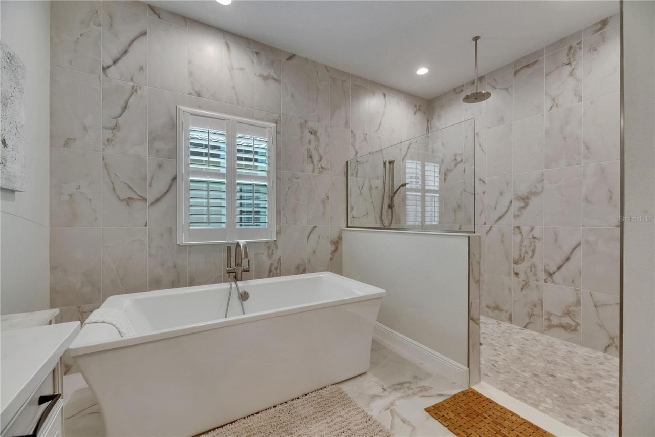 14421 Swiss Bridge Drive, Lithia, FL 33547 Photo