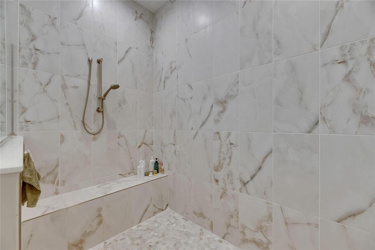 14421 Swiss Bridge Drive, Lithia, FL 33547 Photo