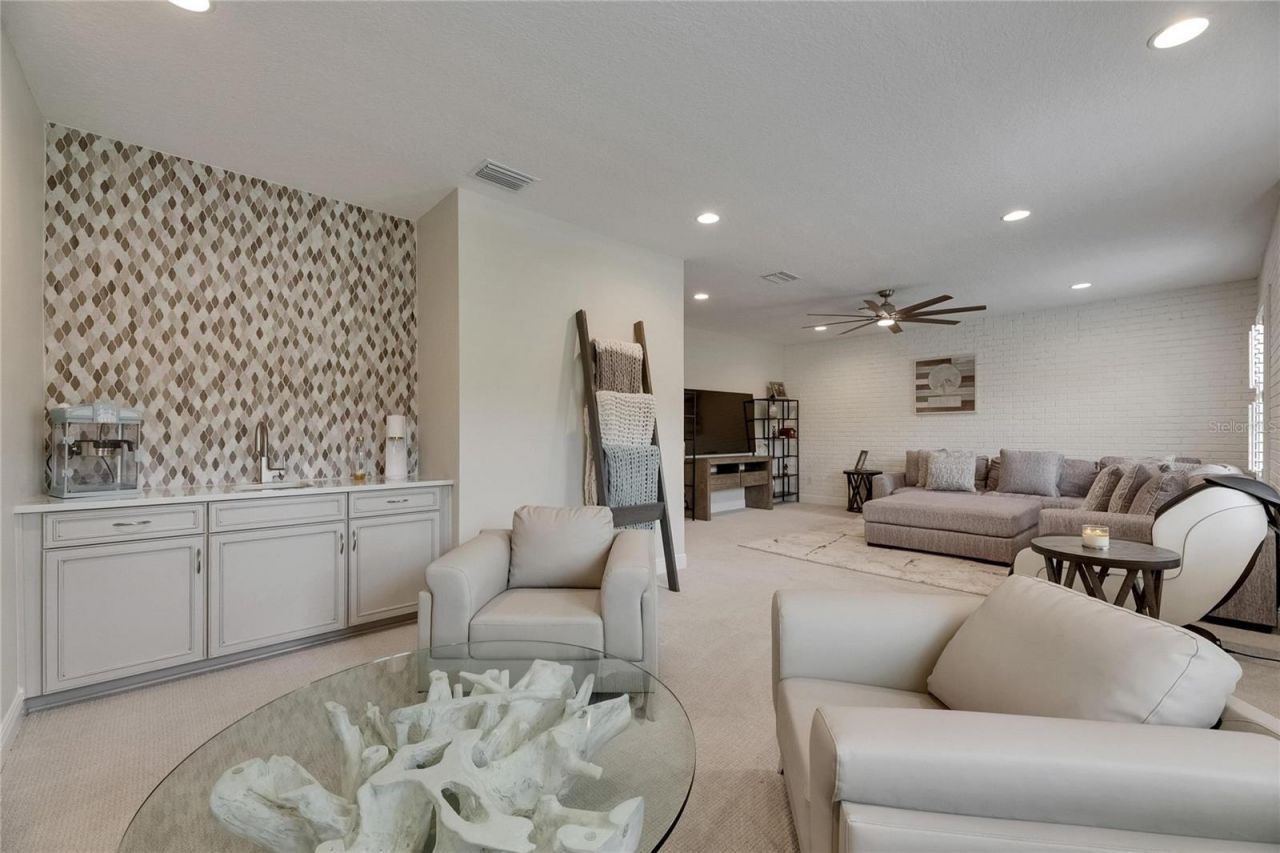 14421 Swiss Bridge Drive, Lithia, FL 33547 Photo