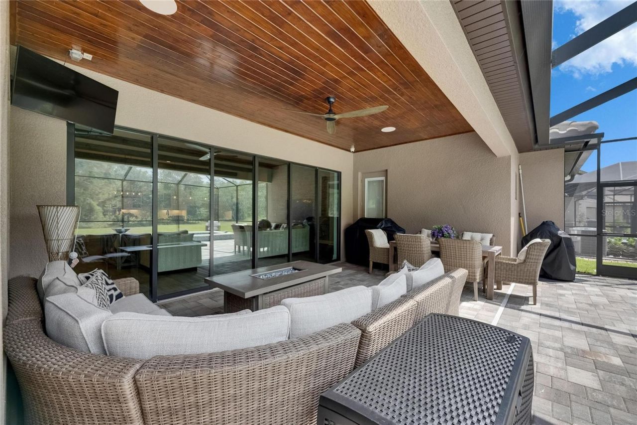 14421 Swiss Bridge Drive, Lithia, FL 33547 Photo