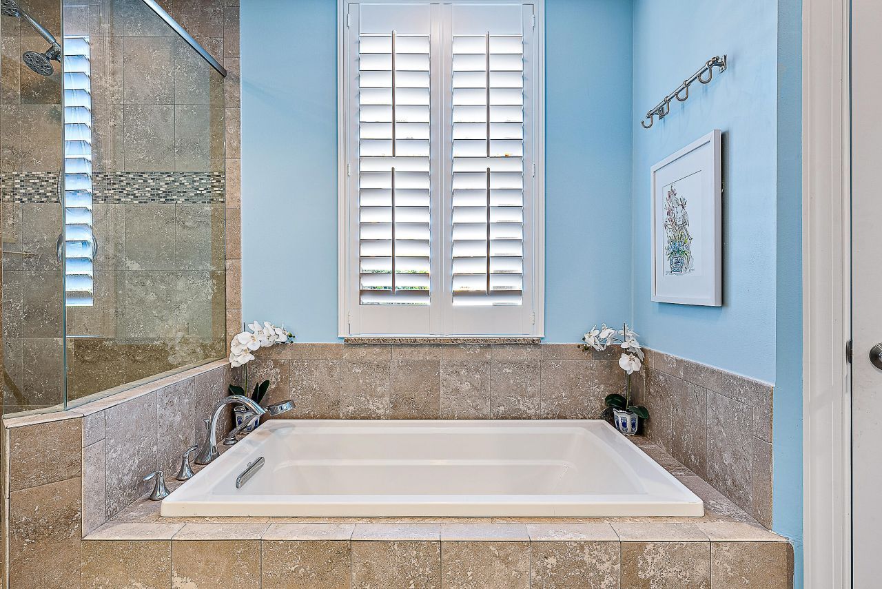 1015 Bay Colony Drive S, Unit & Slip 17, Juno Beach, FL 33408 Photo