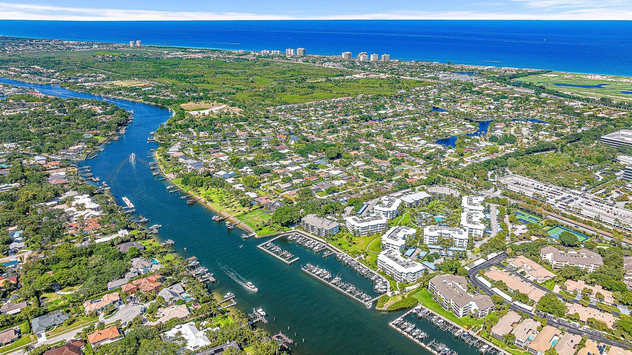 1015 Bay Colony Drive S, Unit & Slip 17, Juno Beach, FL 33408 Photo