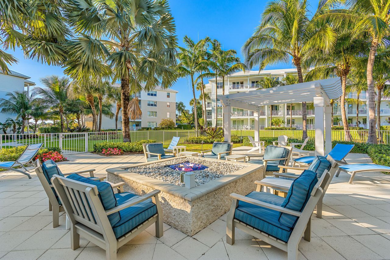 1015 Bay Colony Drive S, Unit & Slip 17, Juno Beach, FL 33408 Photo