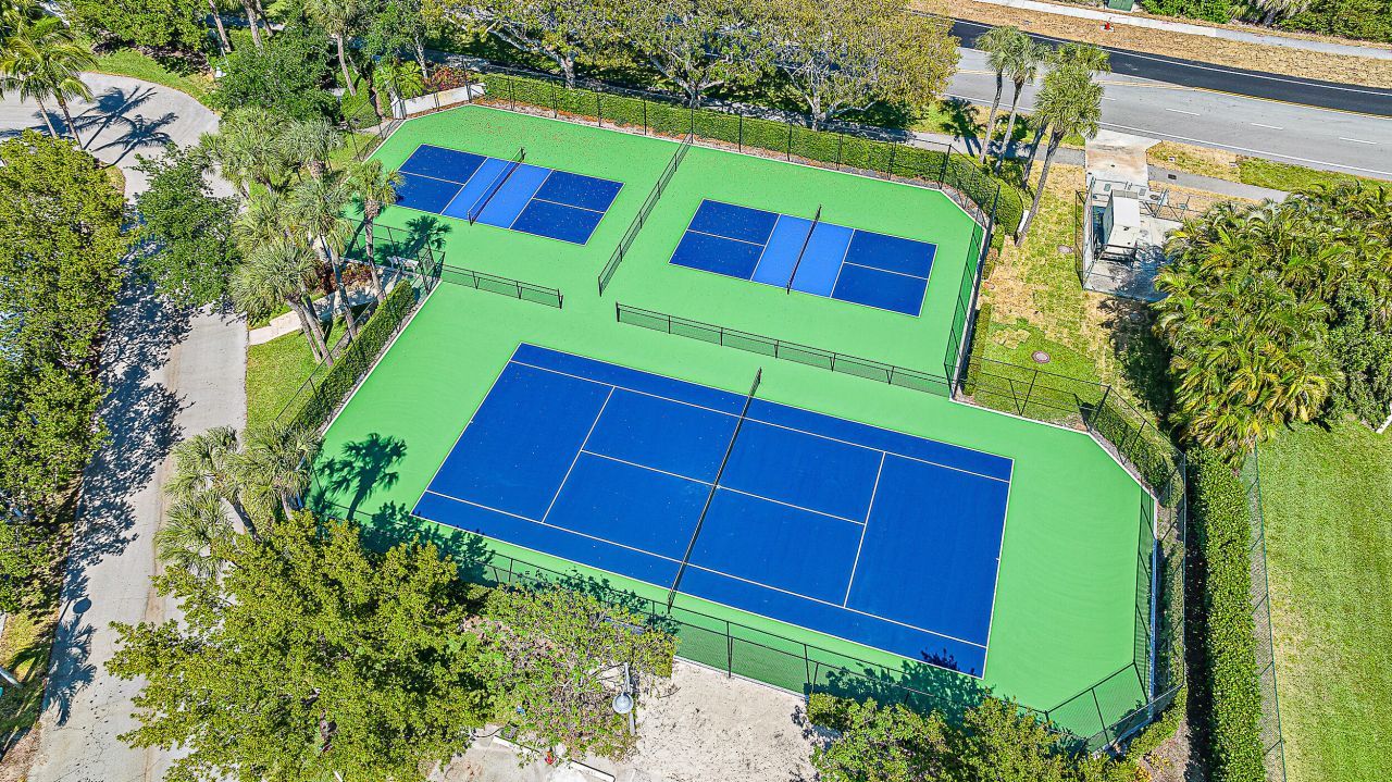 1015 Bay Colony Drive S, Unit & Slip 17, Juno Beach, FL 33408 Photo