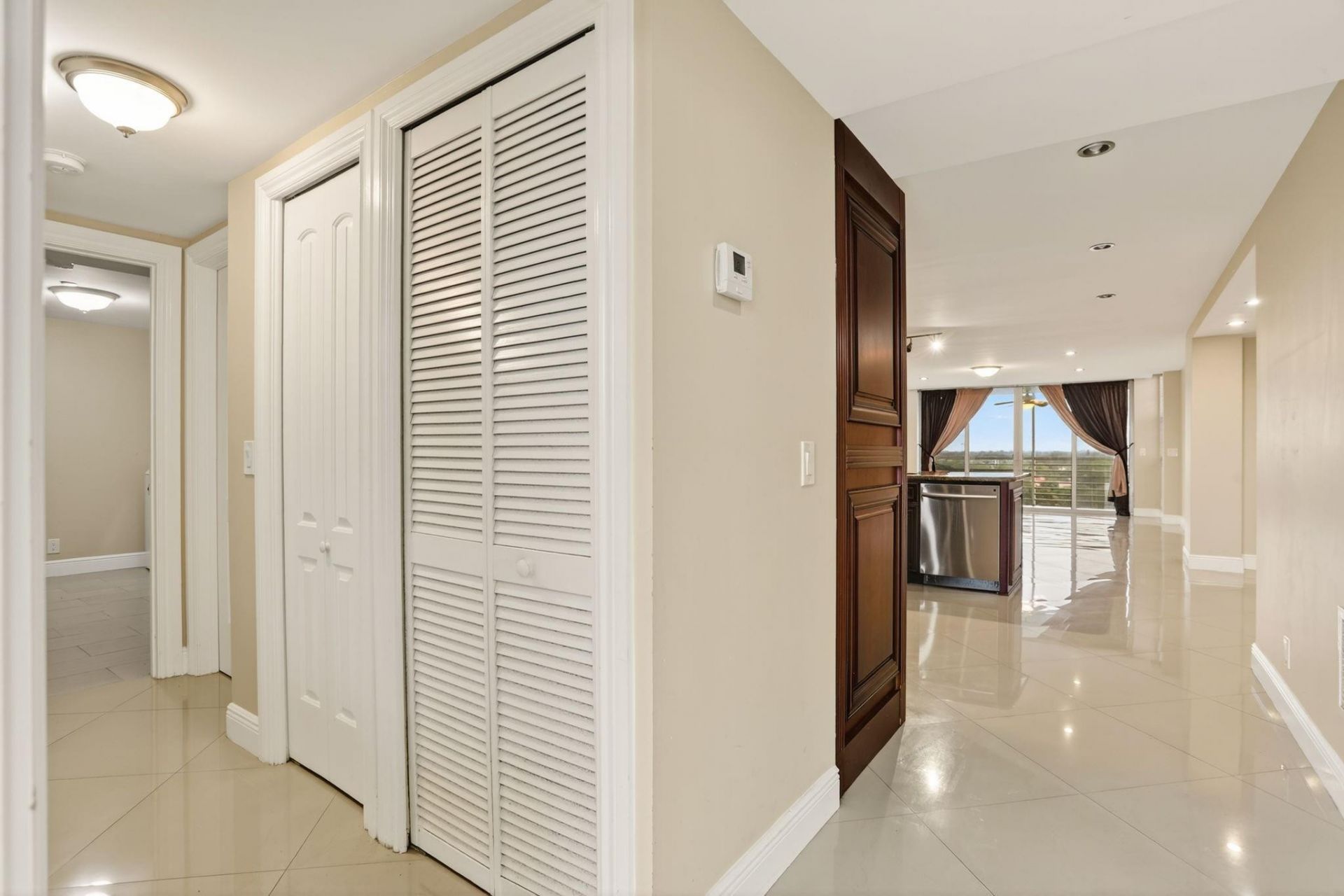 3499 Oaks Way, Unit 909, Pompano Beach, FL 33069 Photo