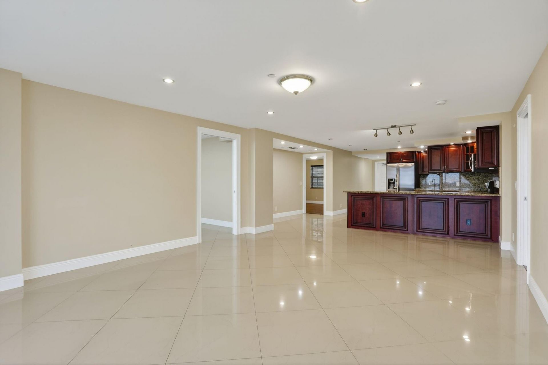 3499 Oaks Way, Unit 909, Pompano Beach, FL 33069 Photo