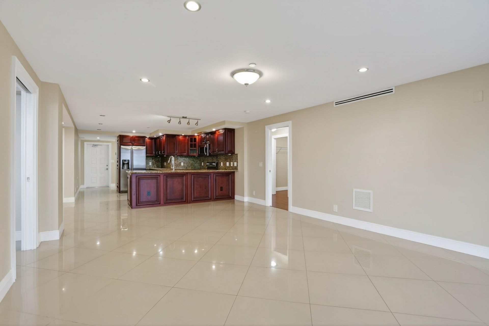 3499 Oaks Way, Unit 909, Pompano Beach, FL 33069 Photo