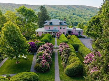 356 ROUTIER HILL RD, Hot Springs, VA 24445
