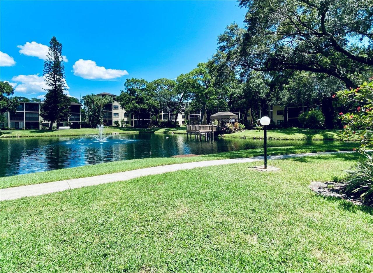 425 30th Avenue W, Unit C204, Bradenton, FL 34205 Photo