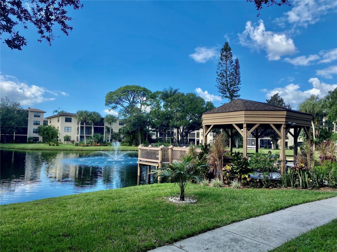 425 30th Avenue W, Unit C204, Bradenton, FL 34205 Photo