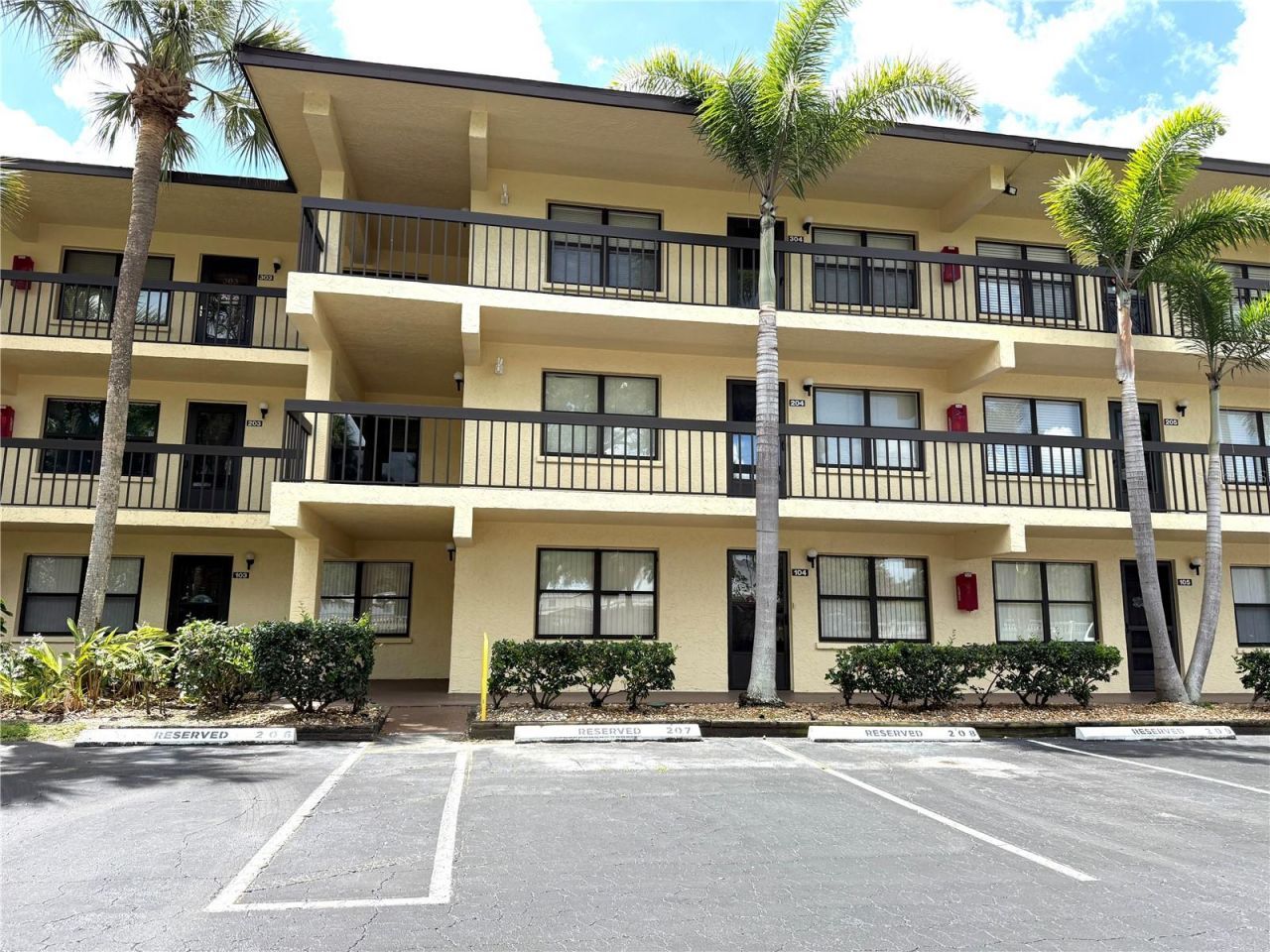 425 30th Avenue W, Unit C204, Bradenton, FL 34205 Photo