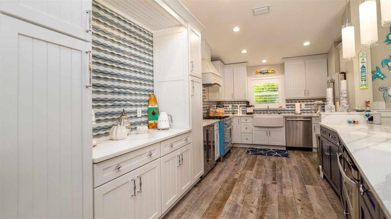 403 75th Street, Holmes Beach, FL 34217 Photo