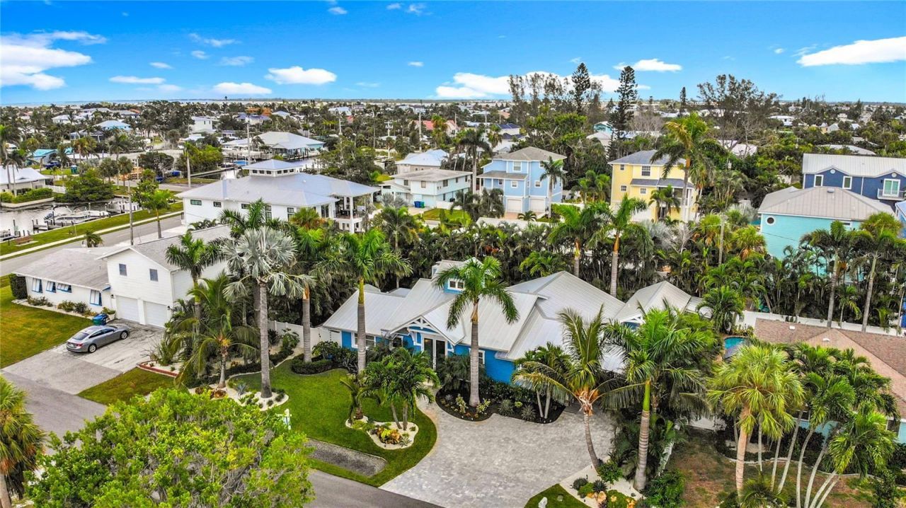 403 75th Street, Holmes Beach, FL 34217 Photo