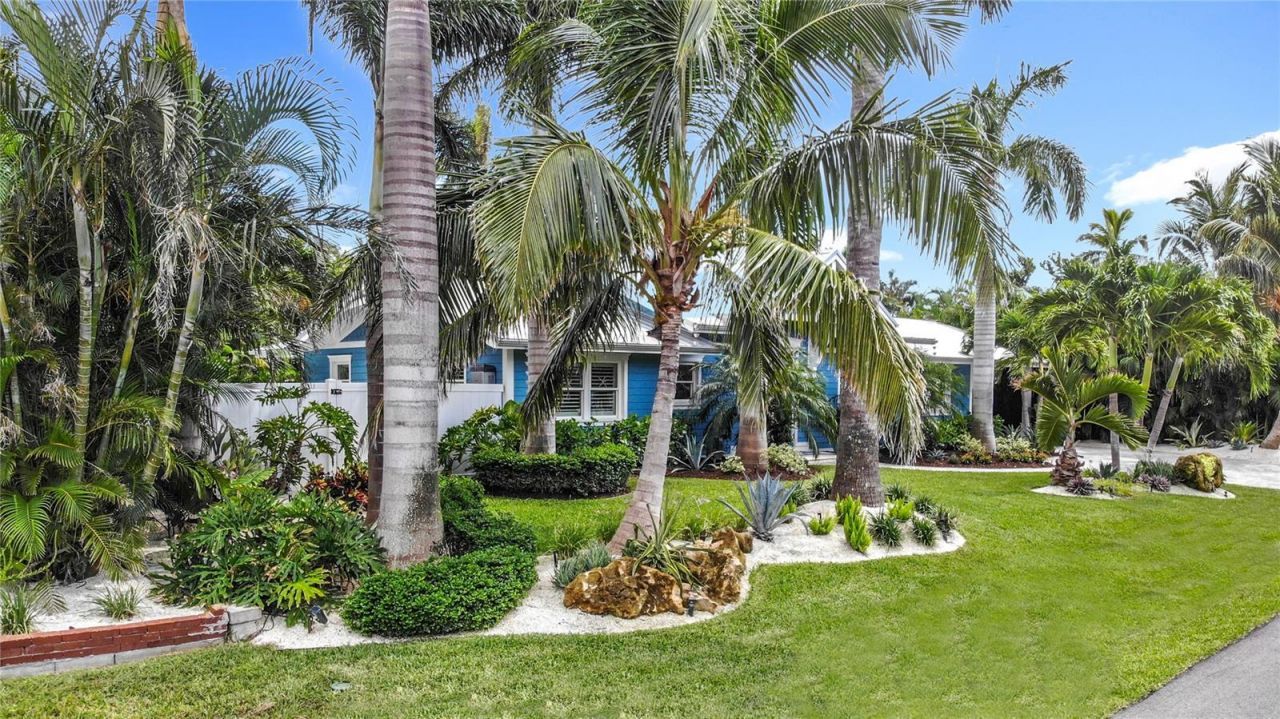 403 75th Street, Holmes Beach, FL 34217 Photo