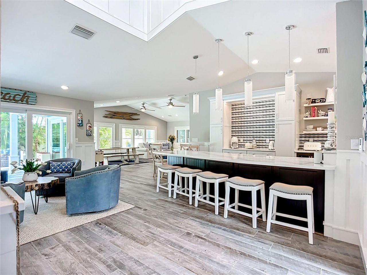 403 75th Street, Holmes Beach, FL 34217 Photo