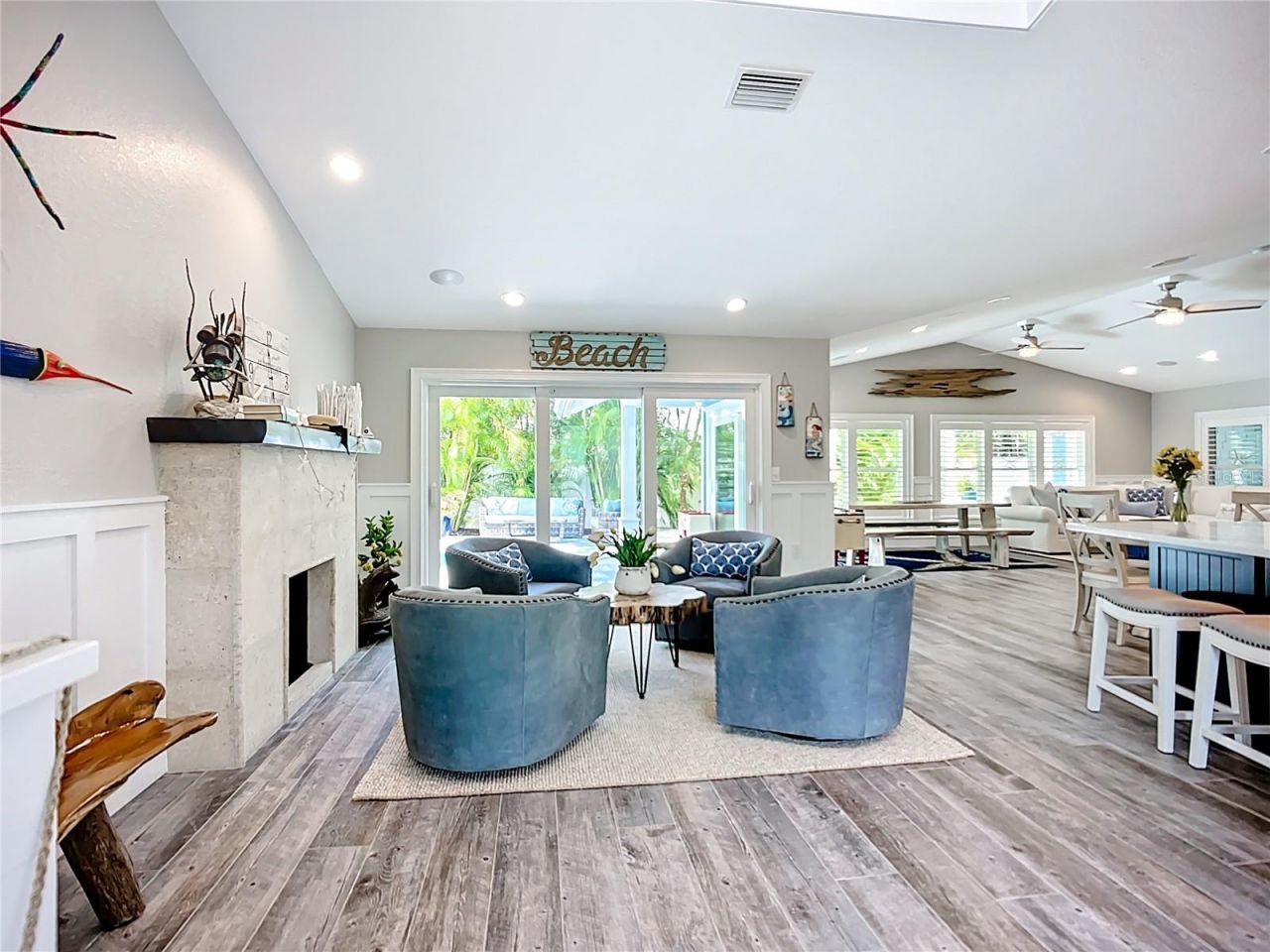 403 75th Street, Holmes Beach, FL 34217 Photo