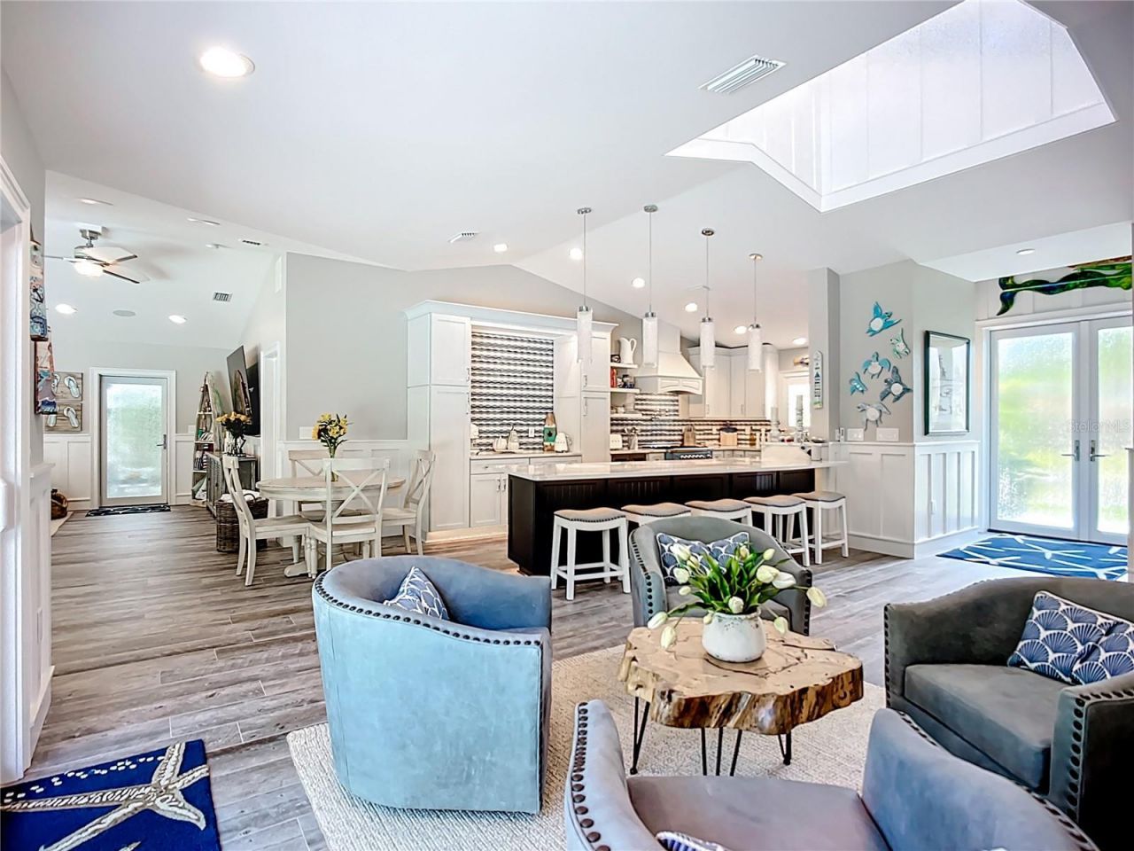 403 75th Street, Holmes Beach, FL 34217 Photo