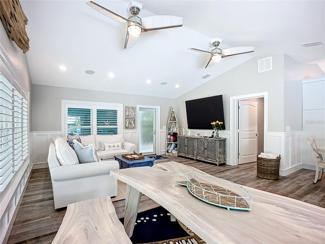 403 75th Street, Holmes Beach, FL 34217 Photo