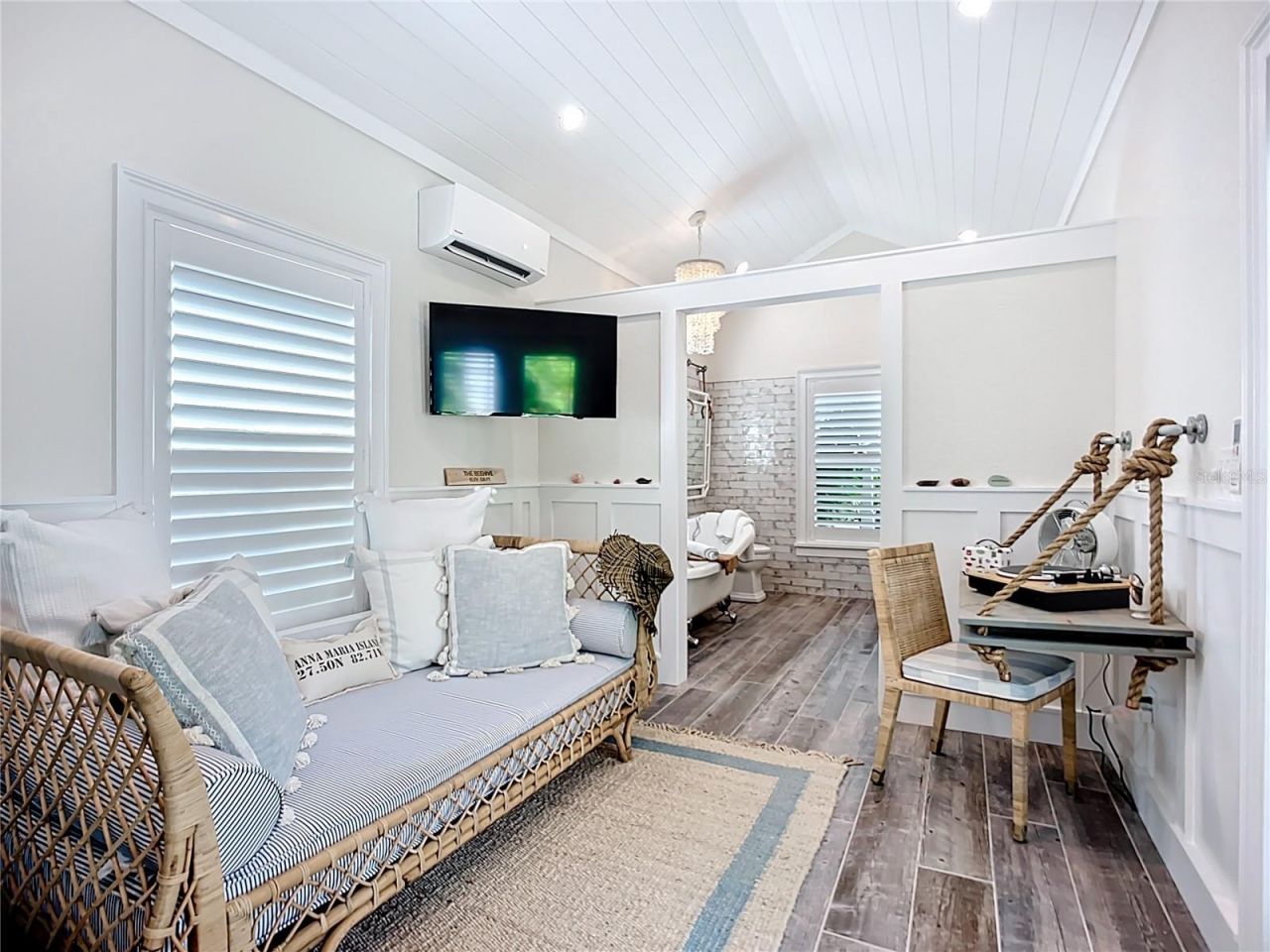 403 75th Street, Holmes Beach, FL 34217 Photo