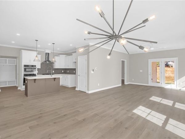 3601 Townland Circle, Clemmons, NC 27012