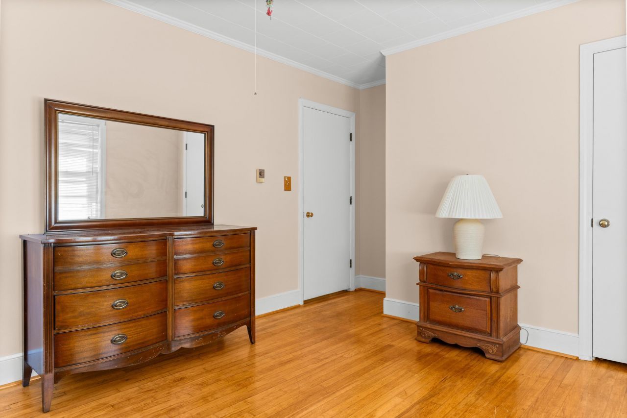 9995 Lodge Highway Photo 18