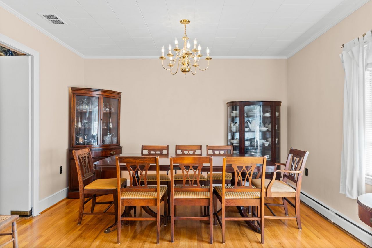 9995 Lodge Highway Photo 7