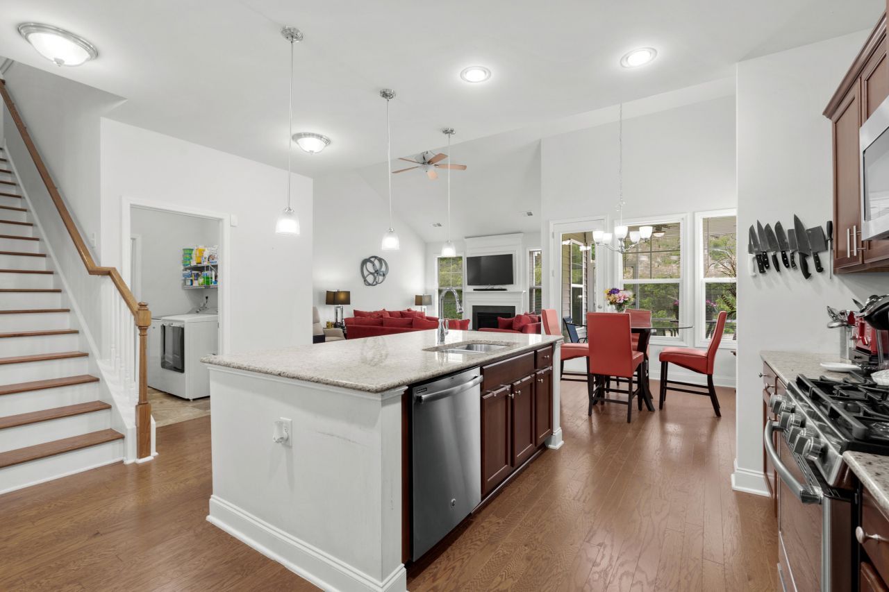 4246 Livorn Loop Photo 20