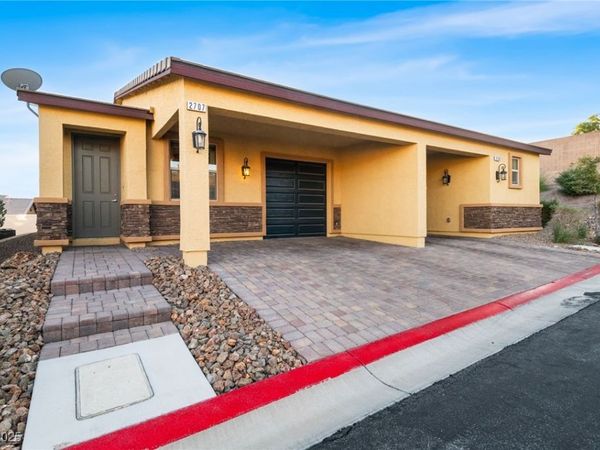 2707 ChinaBerry Hill Street, Laughlin, NV 89029