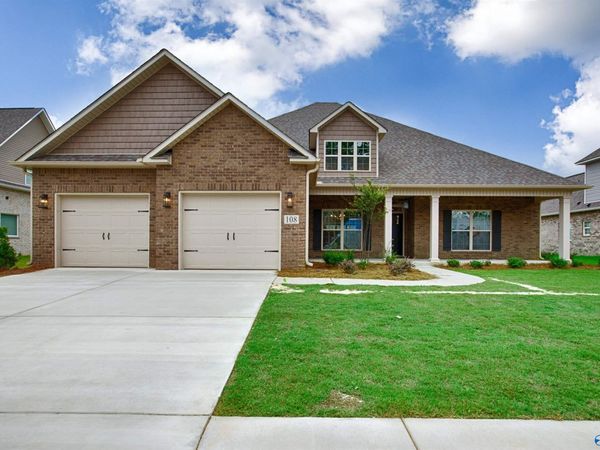 141 Pat Cain Drive, New Market, AL 35761