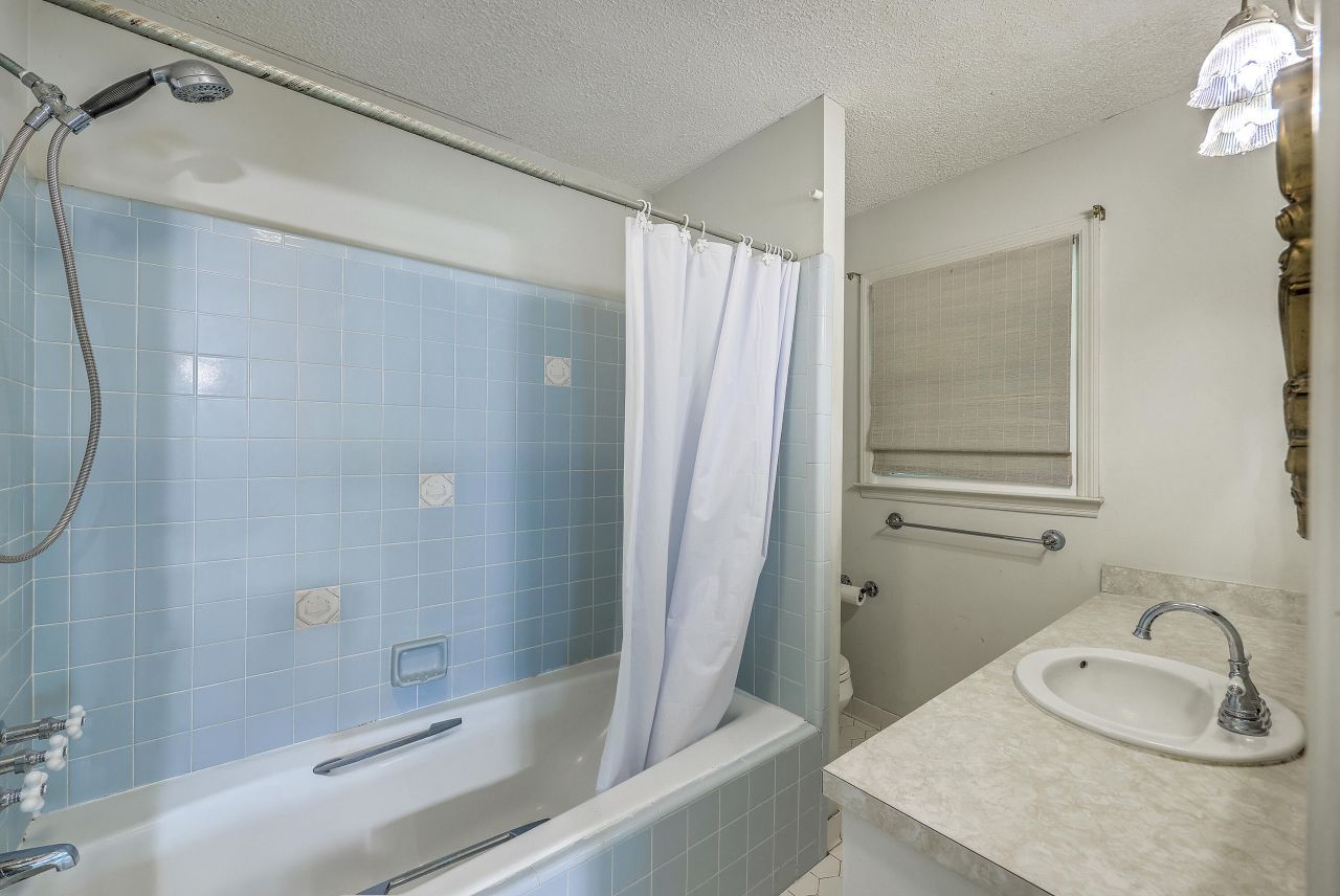 4942 Storage Road Photo 13