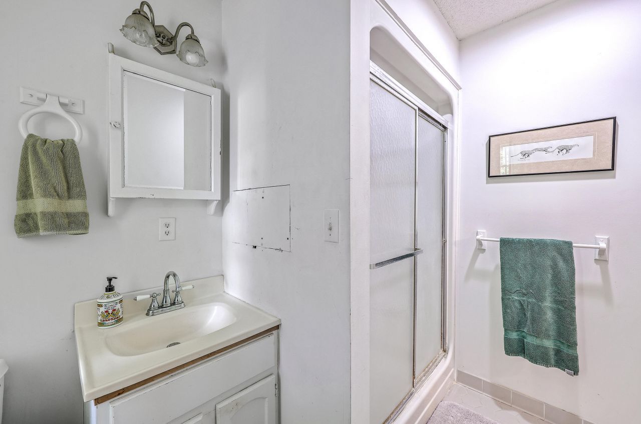 4942 Storage Road Photo 15