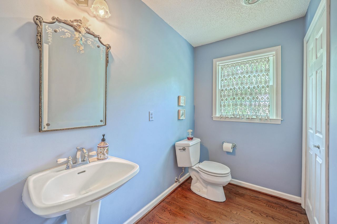 4942 Storage Road Photo 6