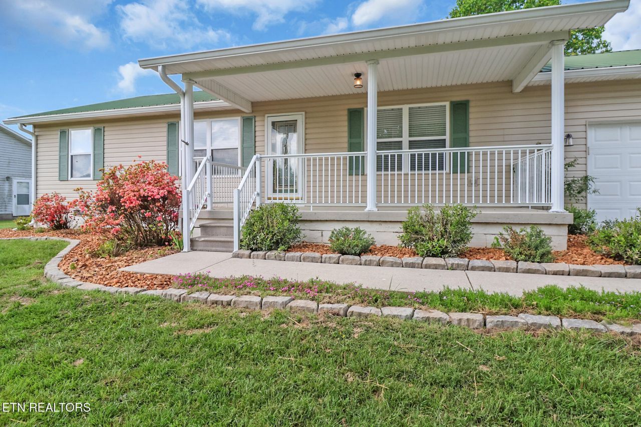 1228 Allardt Hwy Jamestown, TN 38556