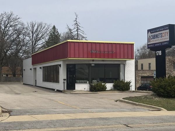 1718 Ogden Avenue, Lisle, IL 60532