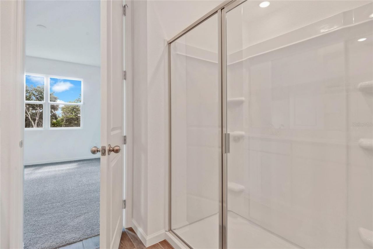 733 Lake Dell Avenue, Dundee, FL 33838 Photo