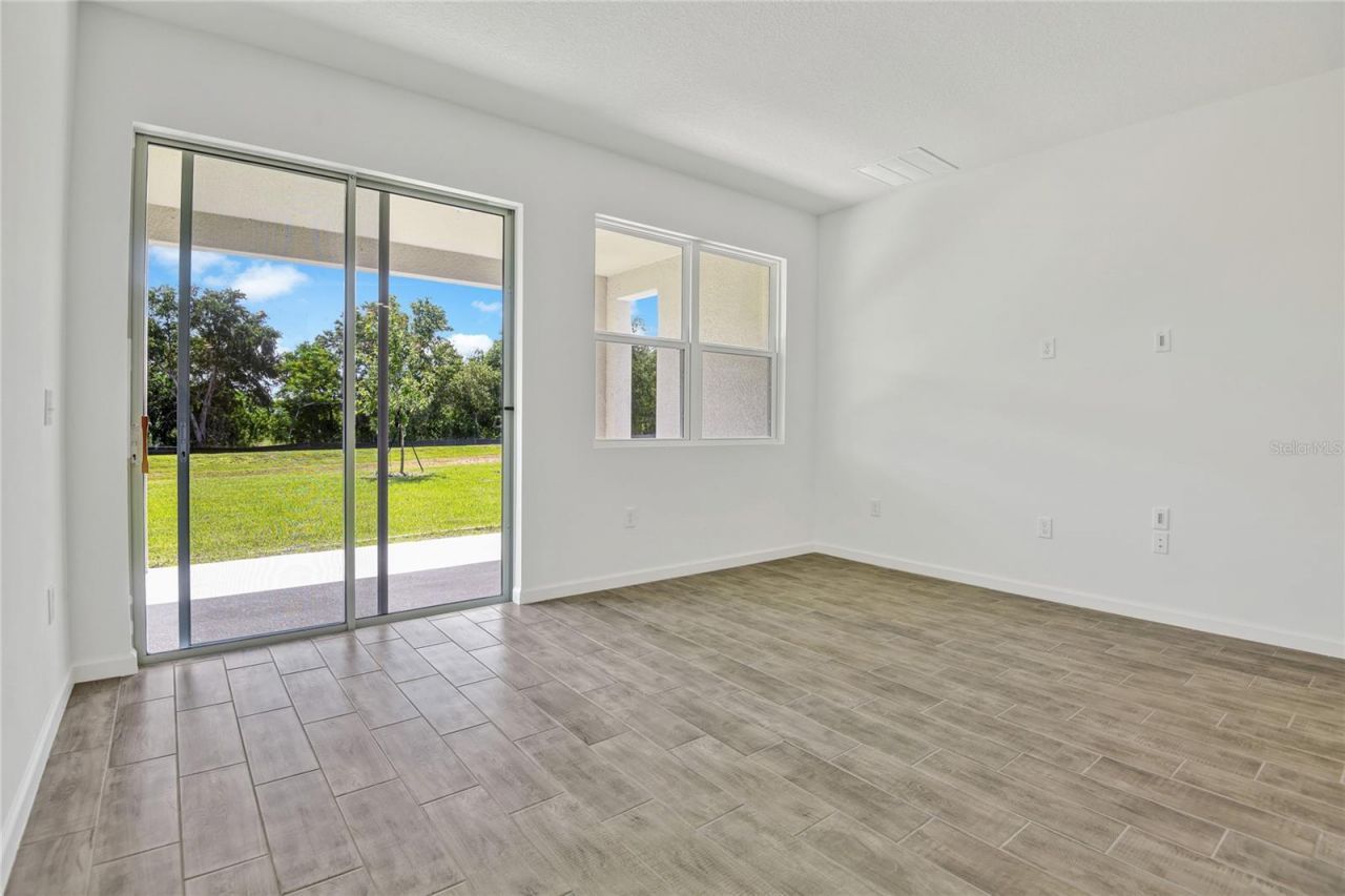 733 Lake Dell Avenue, Dundee, FL 33838 Photo