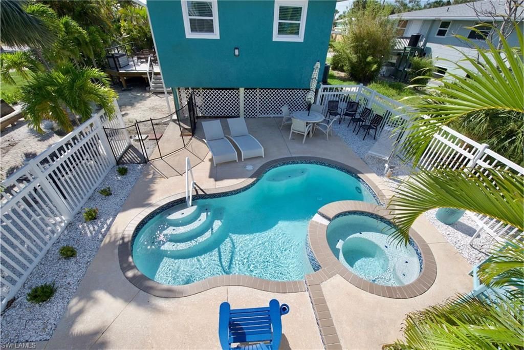 210 Dakota Ave, Fort Myers Beach, FL 33931 Photo