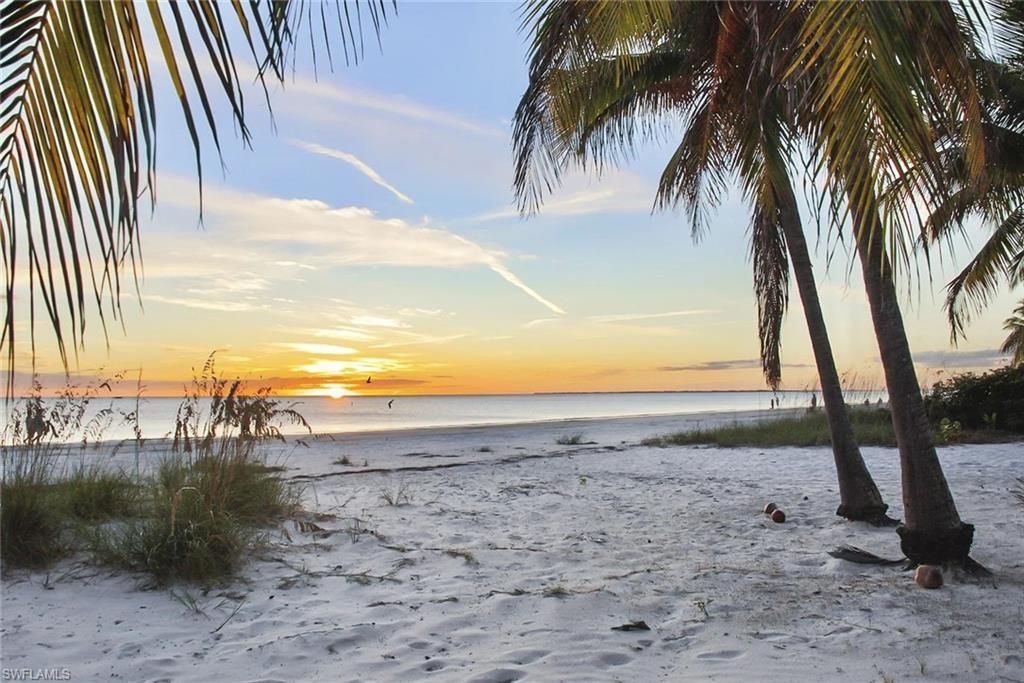 210 Dakota Ave, Fort Myers Beach, FL 33931 Photo