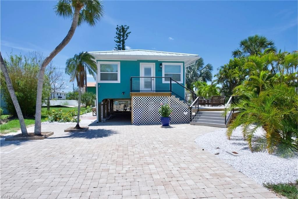 210 Dakota Ave, Fort Myers Beach, FL 33931 Photo