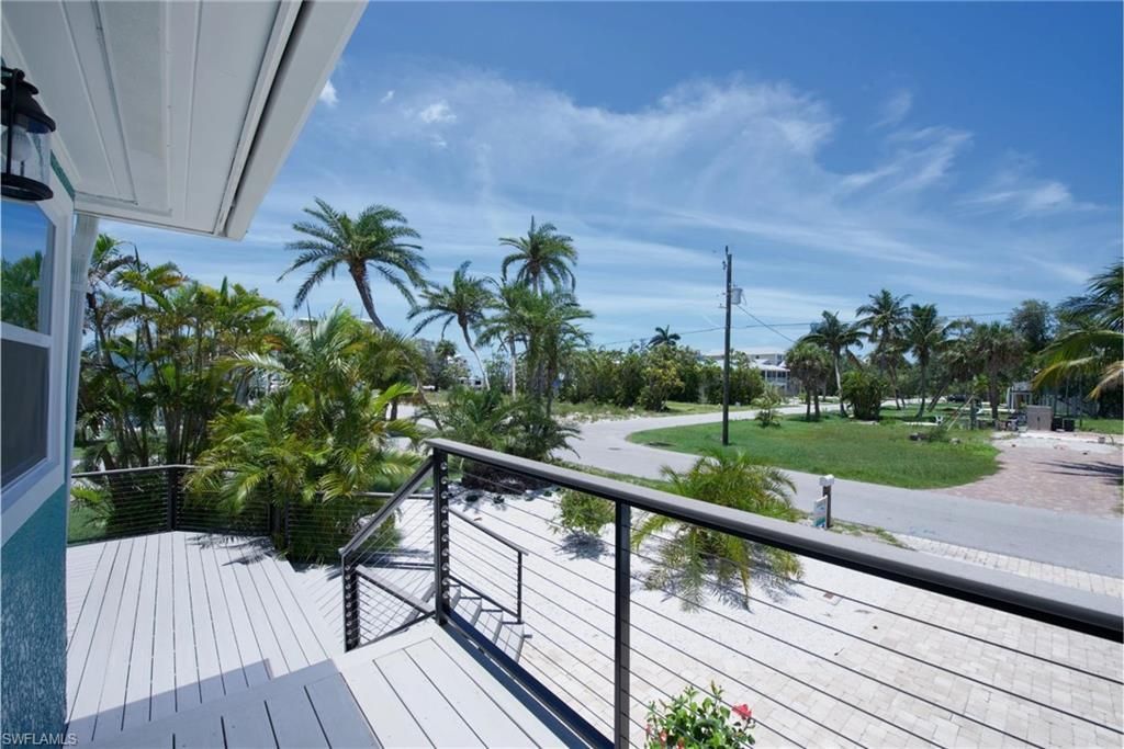 210 Dakota Ave, Fort Myers Beach, FL 33931 Photo