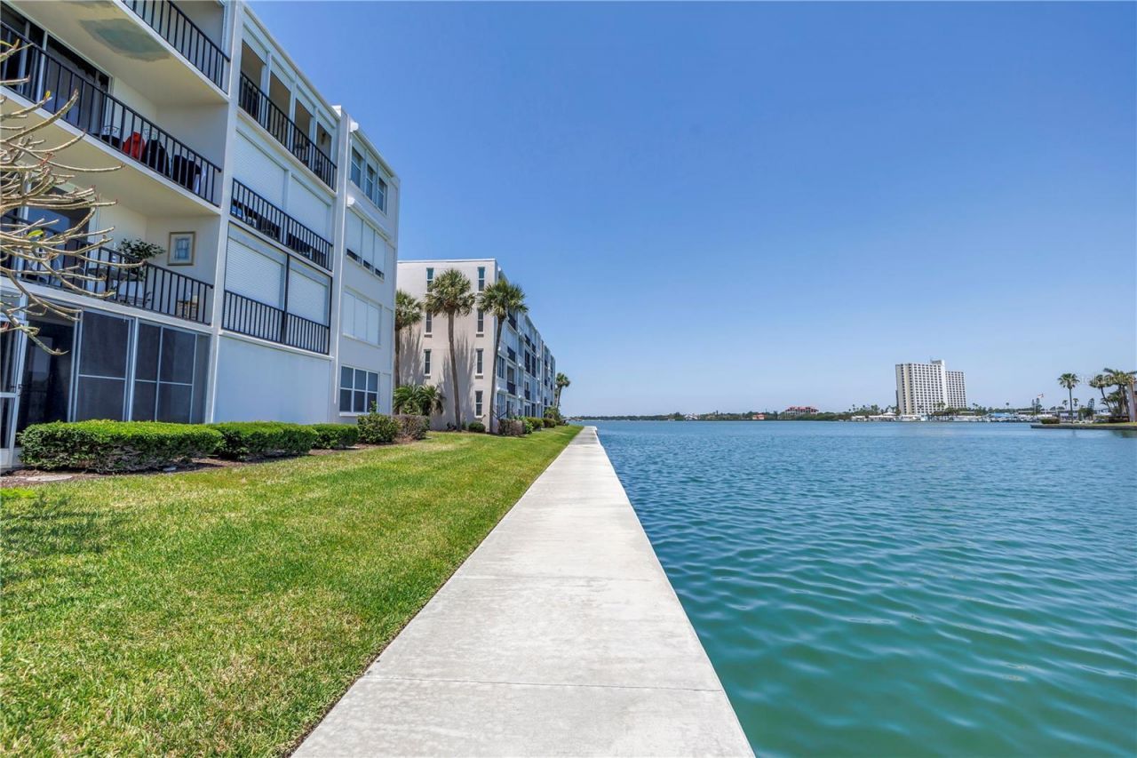 7625 Sun Island Drive S, Unit 106, South Pasadena, FL 33707 Photo